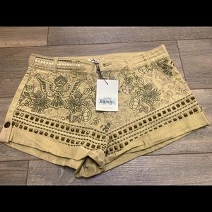 Spell & The Gypsy Desert Wanderer Shorts M NWT